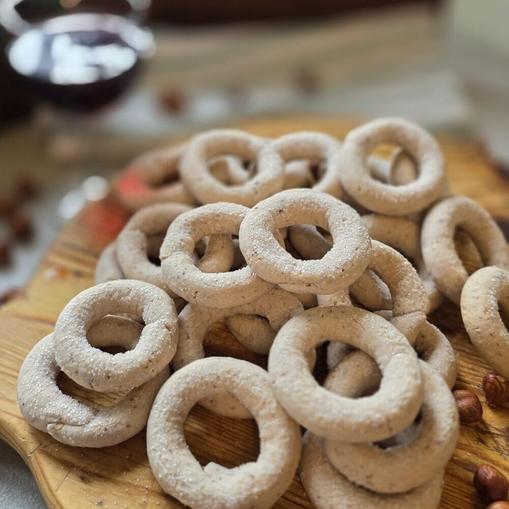Ciambelline al Vino Rosso e Nocciole Senza Glutine