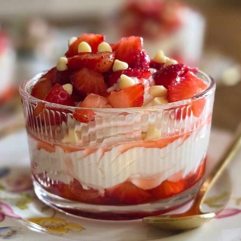 Nuvole al Latte con Fragole – Senza Glutine